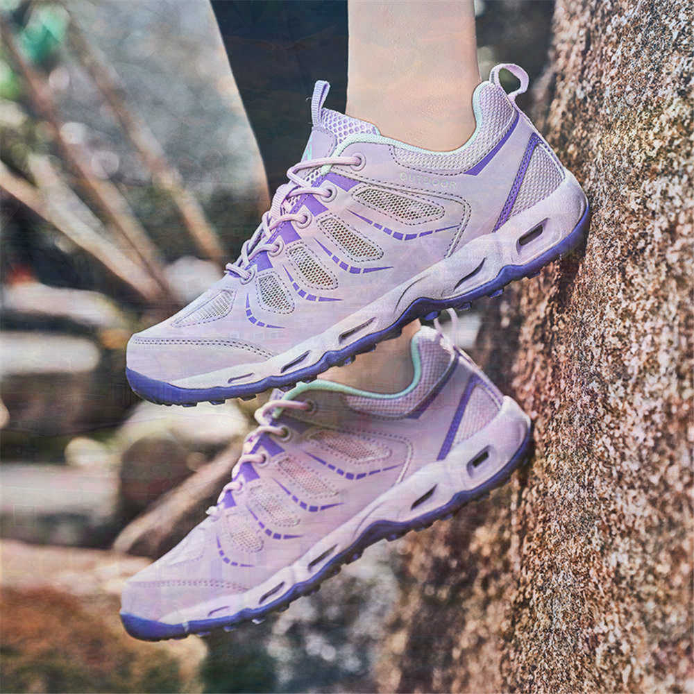 Sumer Round Tip Silver Sneaker - Tech Accessories Key 评论和价格